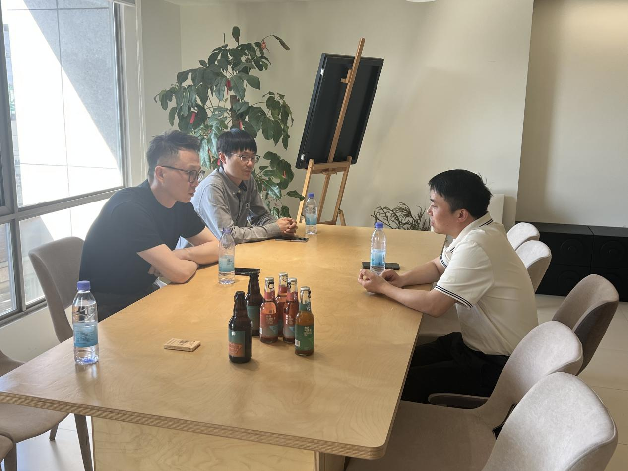 錢(qián)江商城管理團(tuán)隊(duì)走訪武林夜市 共探經(jīng)濟(jì)發(fā)展新路徑